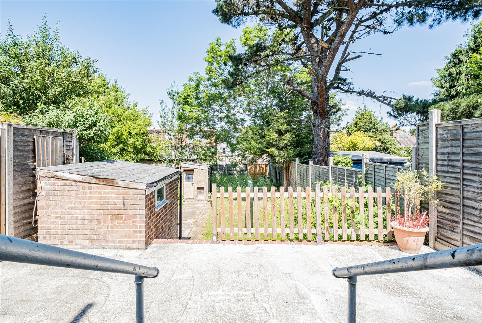 Pollards Hill North, London Eden Homes